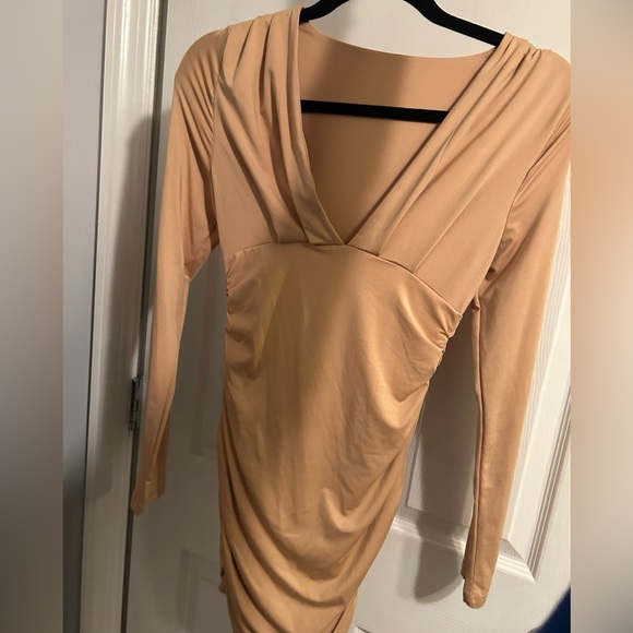 Amazon Long Sleeve V Neck Ruched Bodycon Cocktail Party Mini Dress - Picture 3 of 5